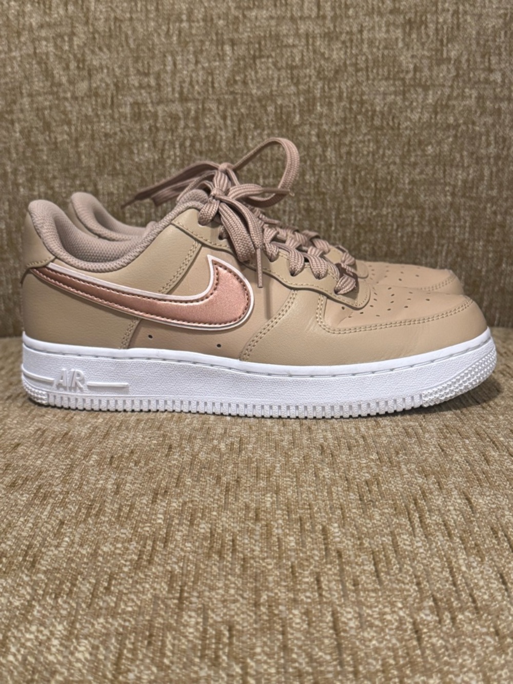 Nike Air Force 1 Low 07 Tan Metallic Rose Gold DD1523-200 Size 7